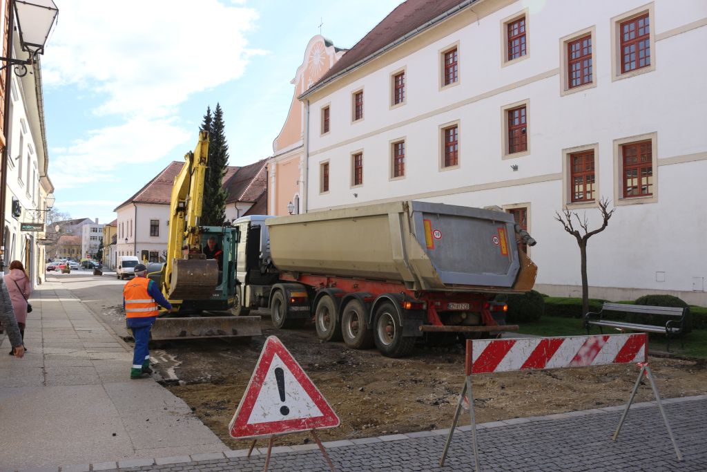 Počelo uređenje Pavlinske ulice u Varaždinu