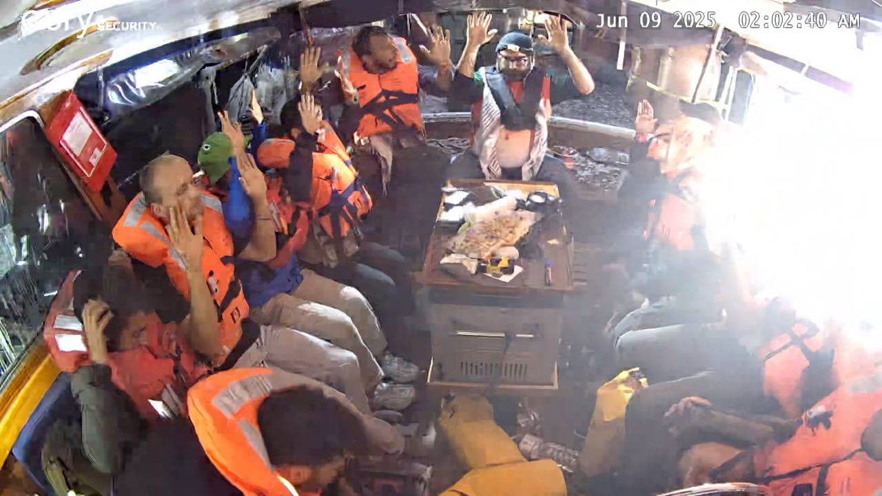 Izrael deportira aktiviste humanitarnog broda za Gazu